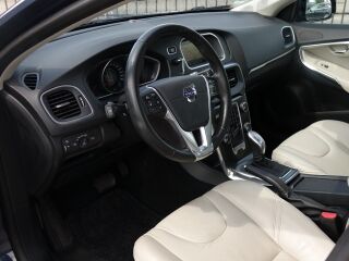Volvo V40 SUMMUM 2.0 R5 110kW
