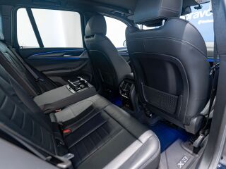 BMW X3 XDRIVE 20D M Sportpakett Diesel 140кВ