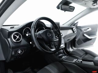 Mercedes-Benz CLA 180 1.6 X117 90kW