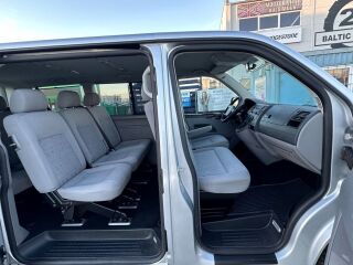 Volkswagen Caravelle L1H1 4-Motion 4*4 Comfortline 2.5 Tdi 96кВ