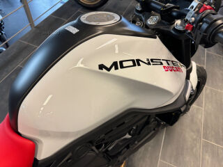 Ducati Monster 937 + L2 82kW