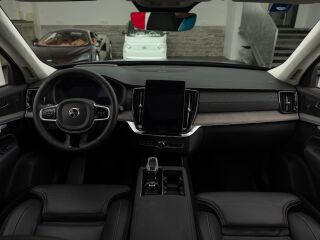 Volvo XC90 T8 AWD Ultra Dark 335кВ