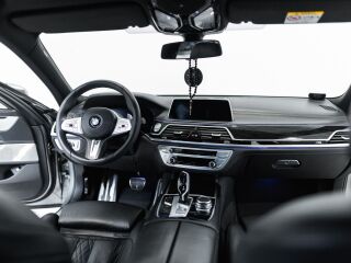 BMW 740 Facelift M-Sportpakett X-drive 3.0 250kW