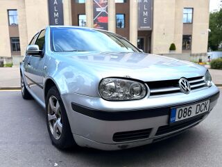 Volkswagen Golf Comfort 1.6 77кВ