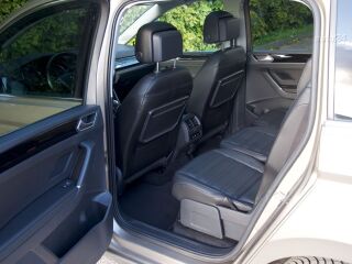Volkswagen Touran Highline 1.4 R4 110кВ