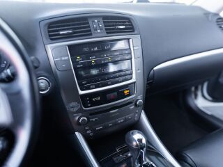 Lexus IS 250 White Pearl Facelift 2.5 153kW