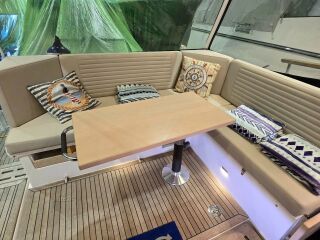 Aquador 35 AQ 3.0 V6 2 x Mercury Diesel 270  Bravo 3X 2kW