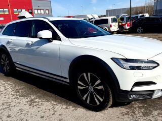 Volvo V90 Cross Country D4 AWD Geartronic 2.0 140kW