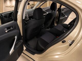 Lexus IS 220 2.2 130kW