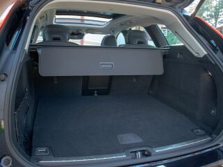 Volvo XC60 AWD e T6 PHEV Intelli Safe PRO SKY Wntr 2.0 T6 Recharge Plug-In Pistikhübriid 251кВ