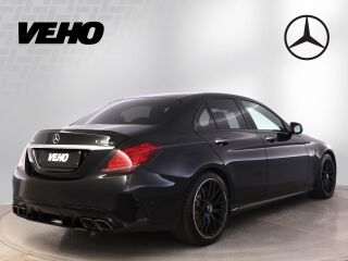 Mercedes-Benz C 63 AMG S 4.0 V8 Biturbo 375кВ