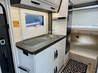 McLouis GLAMYS 320 - TRUMA DIESEL - ALL INCLUSIVE - LiFePo 2.0 121kW