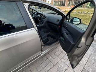 Peugeot 5008 1.6 84kW