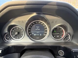 Mercedes-Benz E 220 BlueEfficiency Avantgarde 2.1 120kW