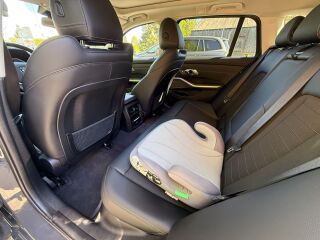 BMW 330 xDrive Sport Line Plug-in Hybrid 2.0 215kW
