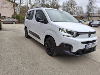 Citroen Berlingo L1 SHINE BlueHDi 130 AT8 L1 SHINE BlueHDi 1.5 96kW
