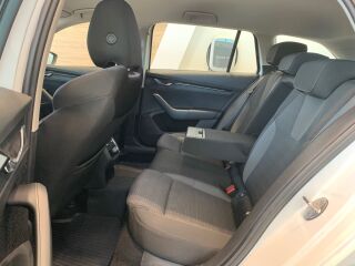 Skoda Octavia Combi Ambition TSI m-Hybrid 1.5 TSI 110кВ