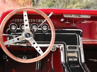 Ford Thunderbird 6.4 V8 224kW