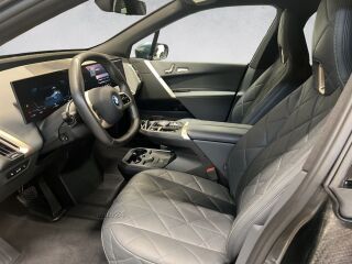 BMW iX xDrive 50 385kW