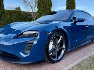 Porsche Taycan 4S 420kW