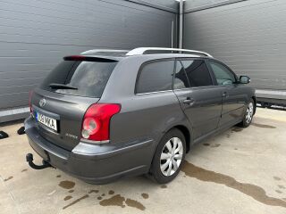 Toyota Avensis 1.8 95кВ