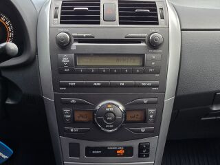 Toyota Corolla 1.6 97кВ