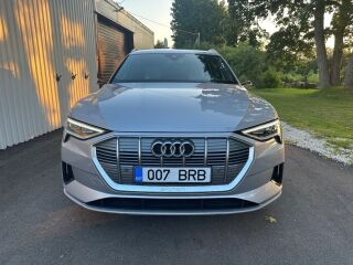 Audi e-tron 55 QUATTRO 300kw 158kW