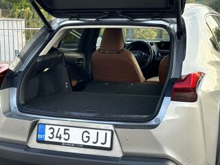Lexus UX 250h 2.0 112кВ
