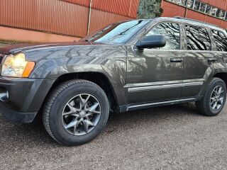 Jeep Grand Cherokee Limited 4.7 V8 170kW