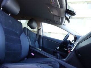 Toyota Avensis Touring Executive Facelift EU5 2.0 R4 D-4D TDI 91kW