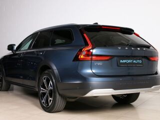 Volvo V90 Cross Country AWD ULTIMATE XENIUM LUXURY FULL 2.0 B5 KERS Mild Hybrid MY22 183kW