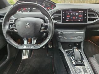 Peugeot 308 GT Black Pack BlueHDI 130 AT8 1.5 96kW