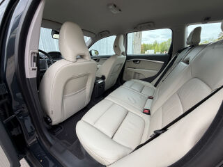 Volvo V70 Facelift Momentum 2.0 R5 D3 120kW