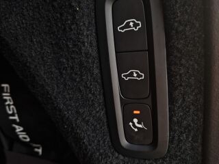 Volvo XC90 T8 Inscription Recharge Twin Engine Plug-In-H 2.0 T8 Recharge Twin Engine Plug-In-Hybrid 235kW