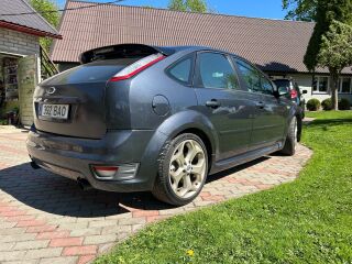 Ford Focus ST 2.5 R5 166kW