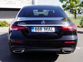 Mercedes-Benz E 220 4 Matic AMG-Line 2.0 147kW