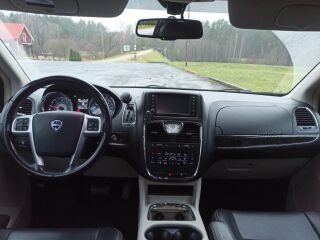 Lancia Voyager 2.8 120кВ