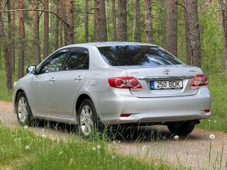 Toyota Corolla 1.6 97кВ