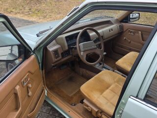 Mazda 626 LX 2.0 66kW