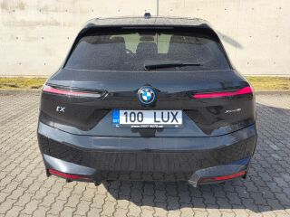 BMW iX xDrive 40 M-Pakett Autopilot 240kW