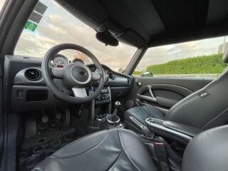 MINI Cooper Cabrio 1.6 85кВ