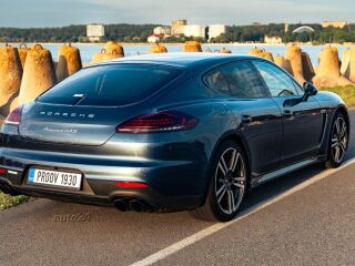 Porsche Panamera GTS 4.8 324кВ