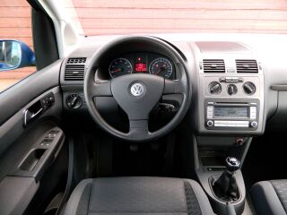 Volkswagen Touran 1.6 75кВ