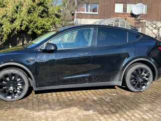 Tesla Model Y Long Range Dual Motor AWD 2022 153kW