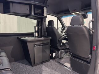 Mercedes-Benz Sprinter 319CDI 9G-TRONIC 4X4 A4 2.0 140kW