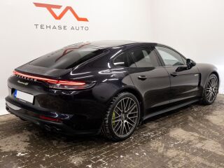 Porsche Panamera 4S E-HYBRID 324kW