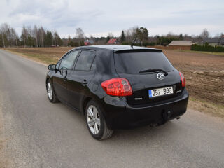 Toyota Auris 2.2 D 130кВ