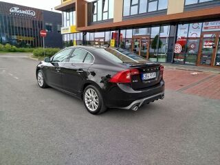 Volvo S60 R -Design 2.0 R4 100kW