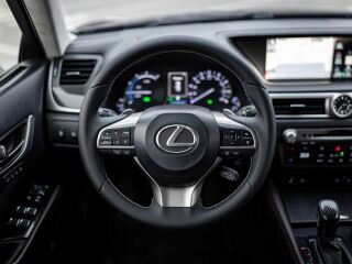 Lexus GS 300h 2.5 133kW