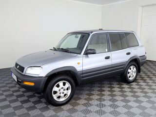 Toyota RAV4 Luxury ATM 2.0 95кВ